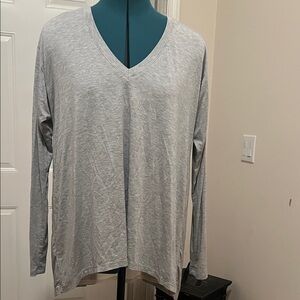 Gray V-Neck Long Sleeve Top